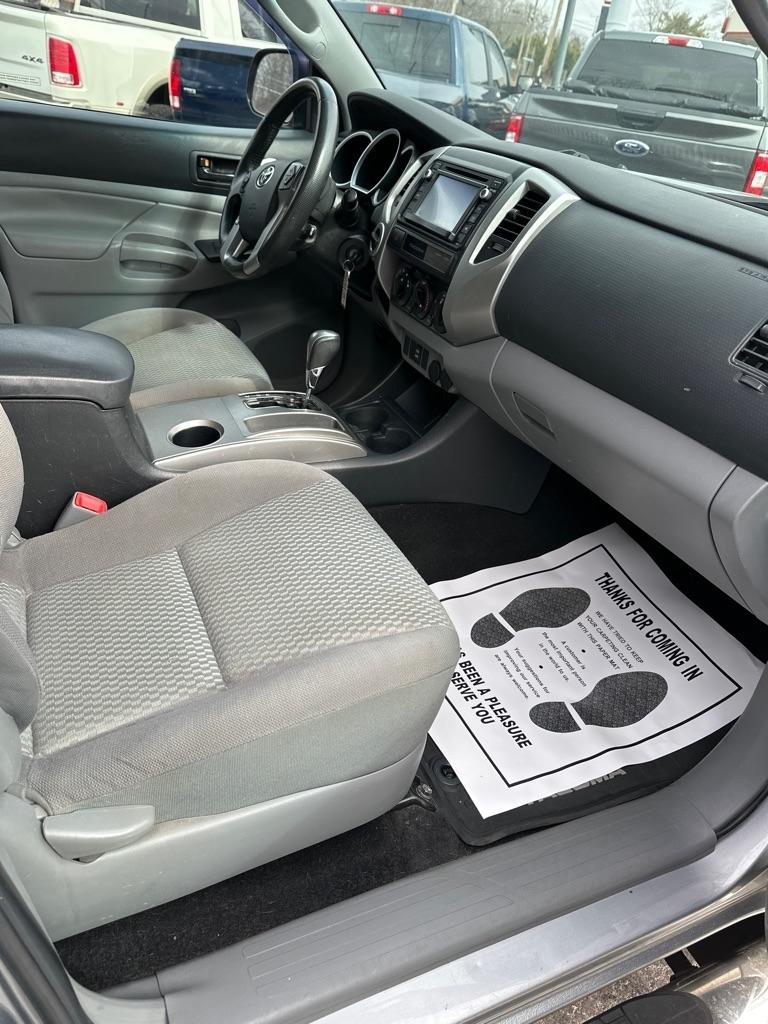 Toyota Tacoma 4WD Double Cab V6 MT (Natl) 2014