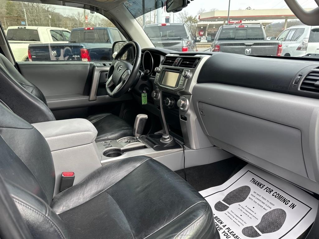 Toyota 4Runner 4WD 4dr V6 Limited (Natl) 2013