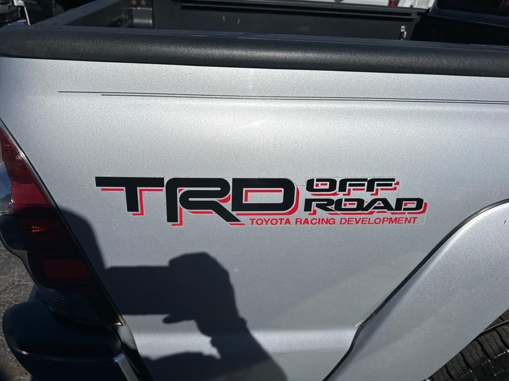 Toyota Tacoma 4WD Double Cab V6 MT (Natl) 2013