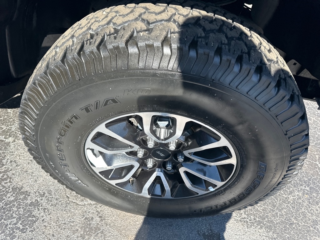 Ford F-150 4WD SuperCrew 145" SVT Raptor 2013 Ford F-150 4WD SuperCrew 145" SVT Raptor 2013