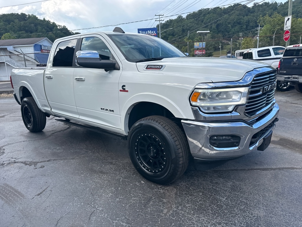 RAM 2500 Laramie 4x4 Crew Cab 6'4" Box 2019