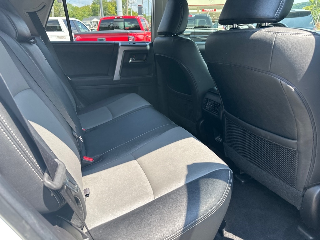 Toyota 4Runner TRD Off Road Premium 4WD (Natl) 2020