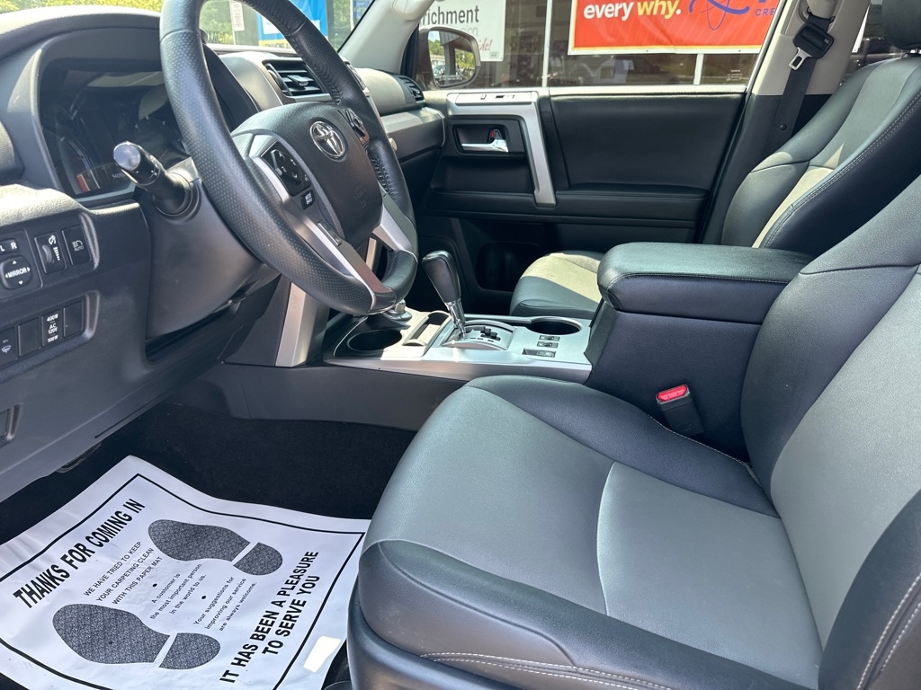 Toyota 4Runner TRD Off Road Premium 4WD (Natl) 2020