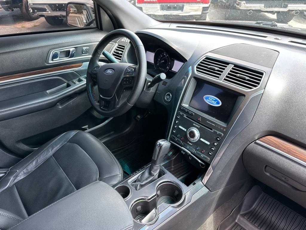 Ford Explorer Limited FWD 2017