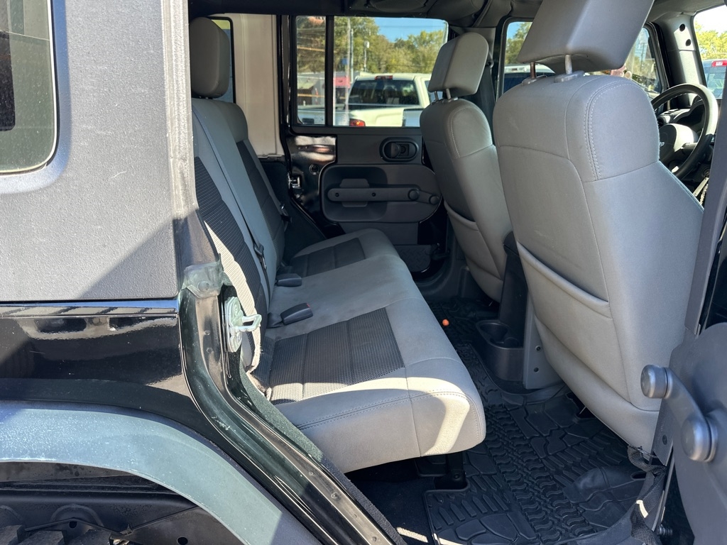 Jeep Wrangler Unlimited 4WD 4dr Sport 2010