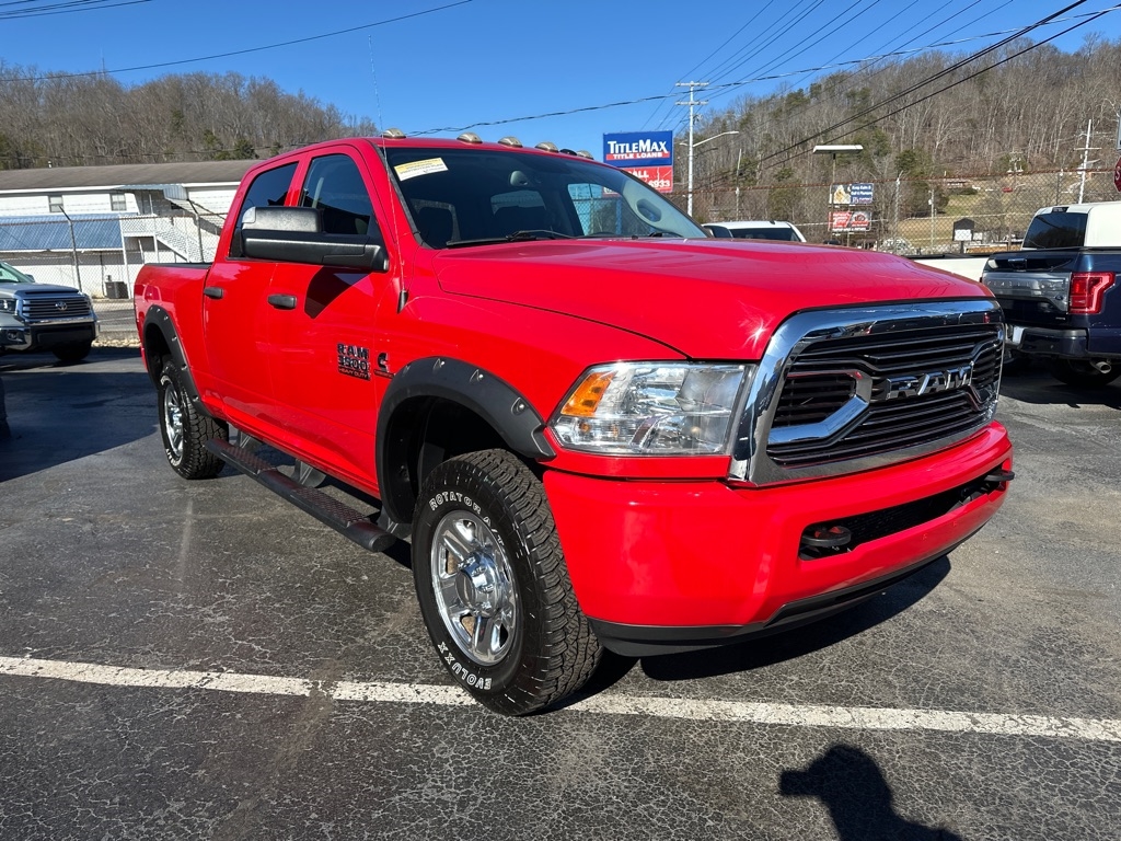 RAM 3500 Tradesman 4x4 Crew Cab 6'4" Box 2017