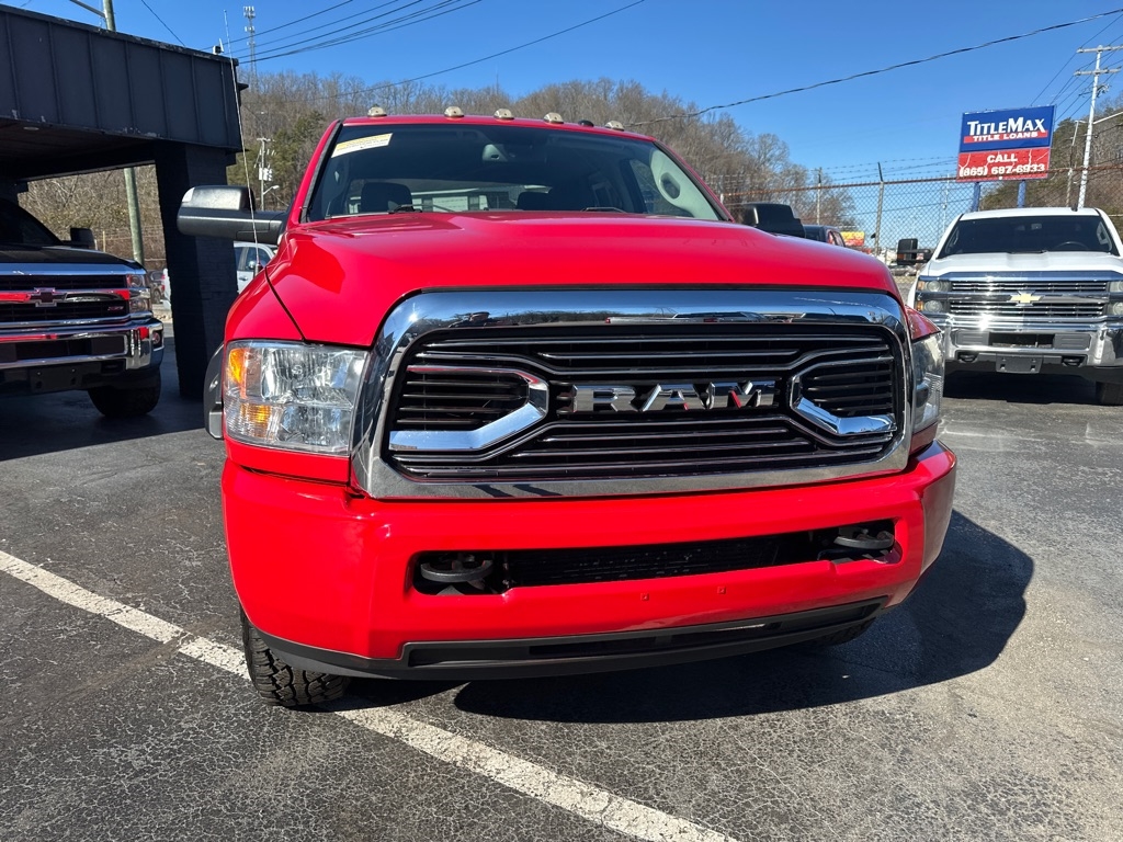 RAM 3500 Tradesman 4x4 Crew Cab 6'4" Box 2017