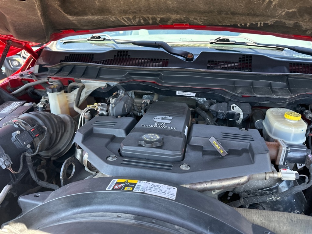 RAM 3500 Tradesman 4x4 Crew Cab 6'4" Box 2017