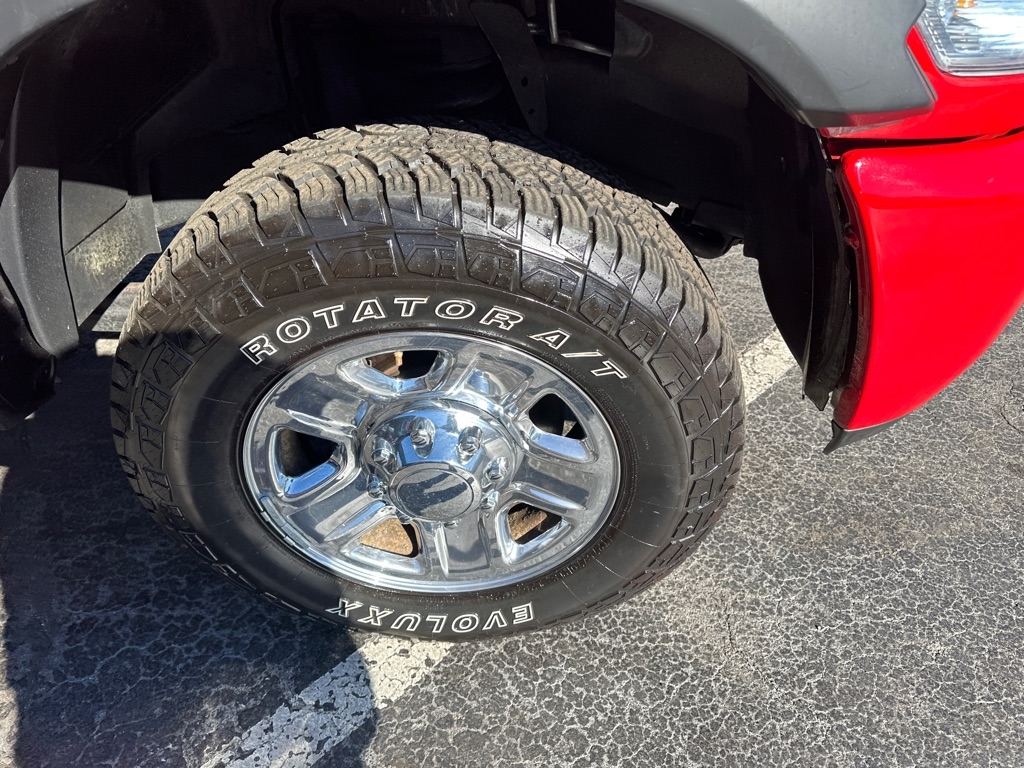 RAM 3500 Tradesman 4x4 Crew Cab 6'4" Box 2017