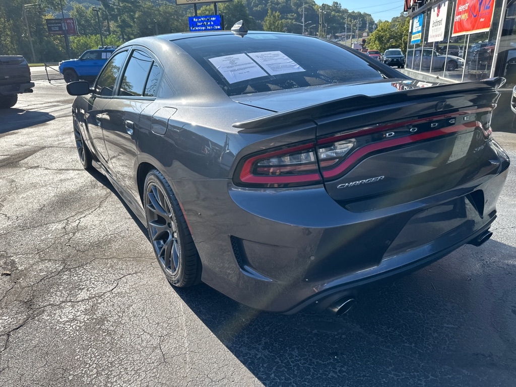 2016 Dodge Charger SRT8 392 photo 2