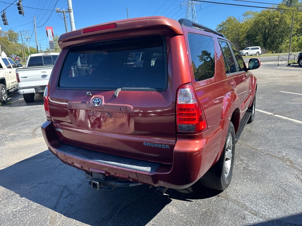 2006 Toyota 4Runner Limited V8 4WD photo 2