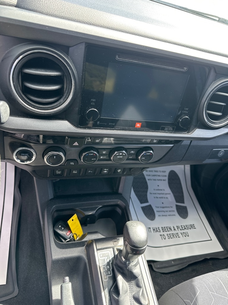 2017 Toyota Tacoma SR5 Double Cab V6 4x4 photo 14