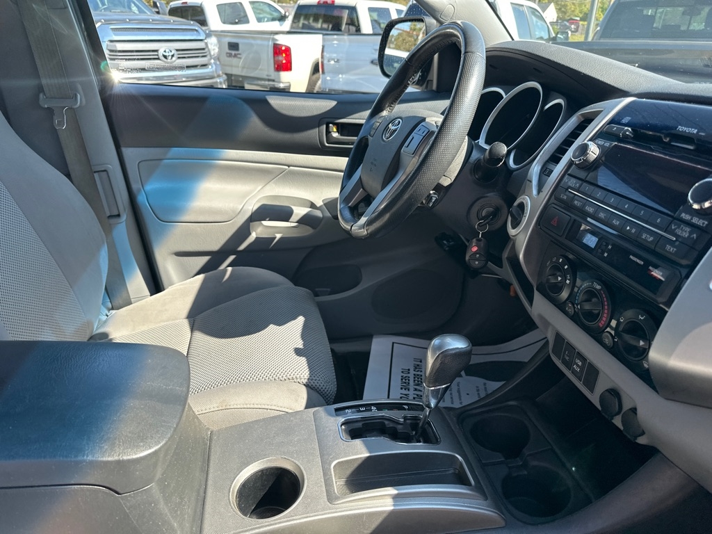 Toyota Tacoma 4WD Access Cab V6 MT (Natl) 2012