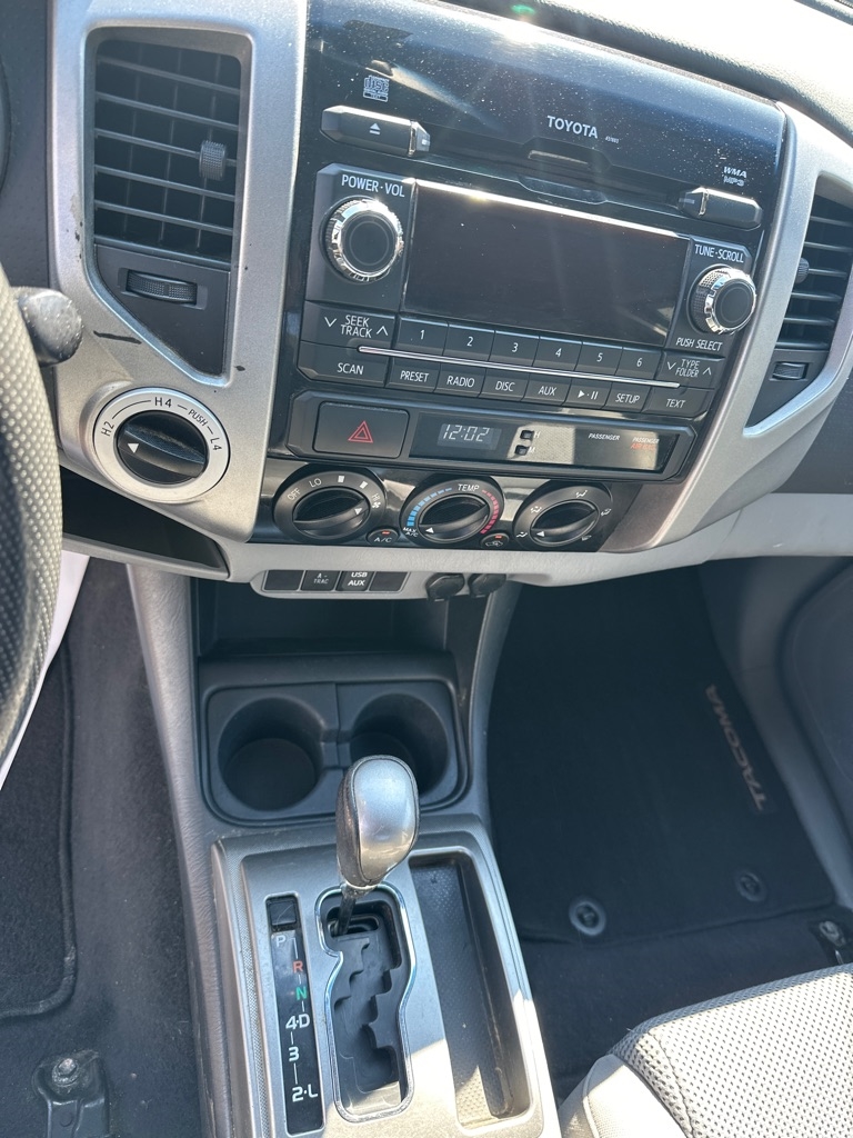 Toyota Tacoma 4WD Access Cab V6 MT (Natl) 2012