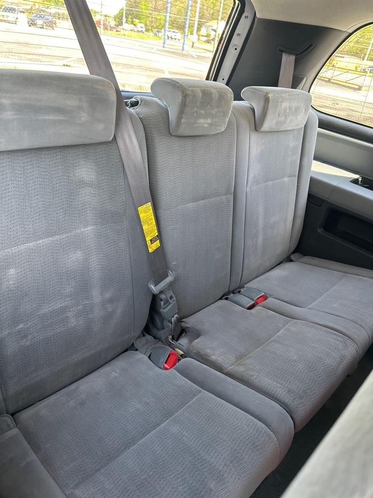 Toyota Sequoia 4WD V8 5-Spd AT SR5 (Natl) 2009