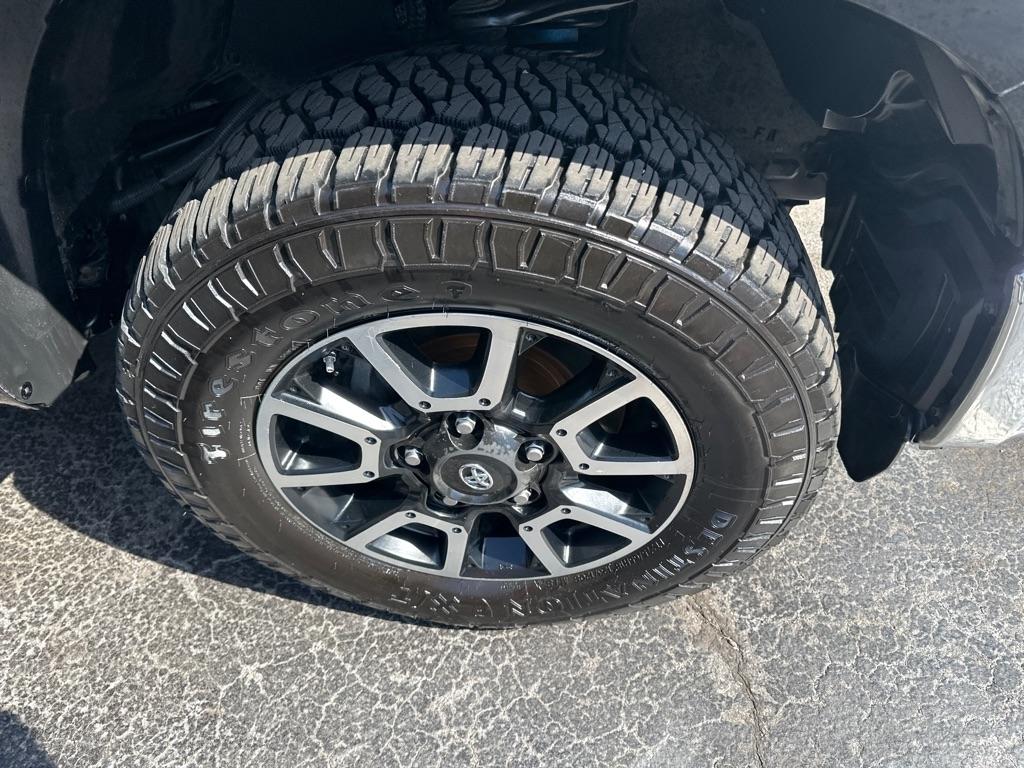 Toyota Tundra 4WD TRD Pro CrewMax 5.5' Bed 5.7L FFV (Natl) 2017