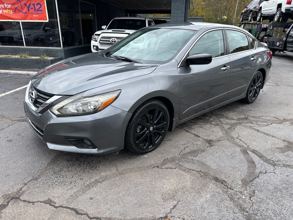 Nissan Altima 2.5 SR Sedan 2017