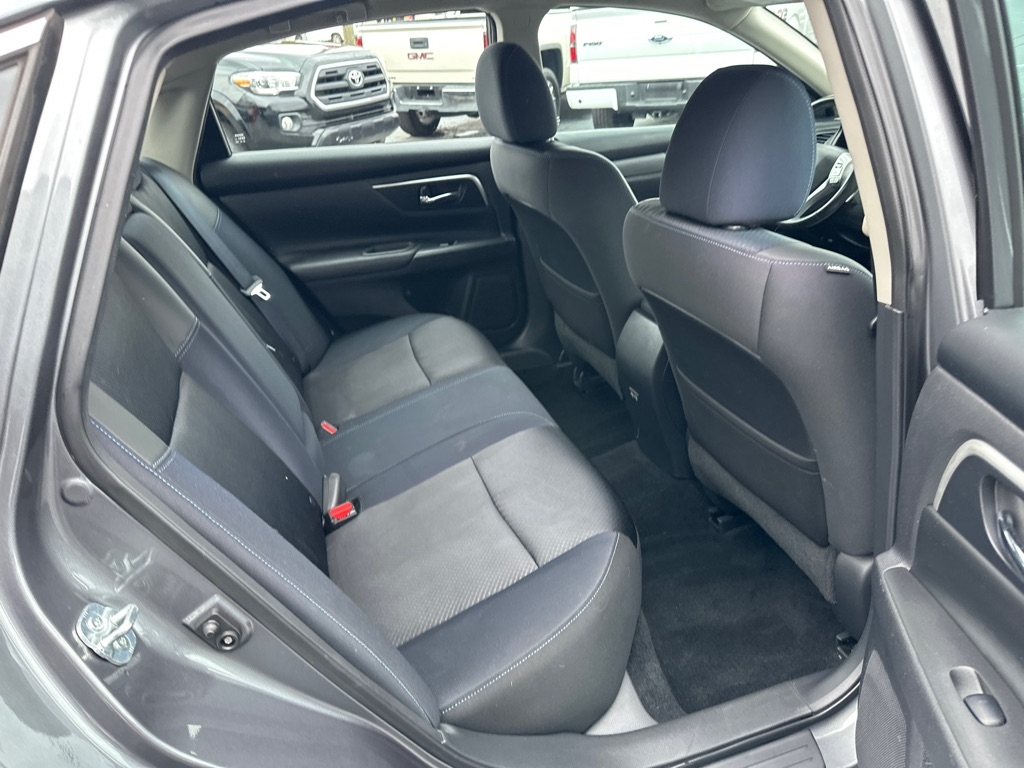 Nissan Altima 2.5 SR Sedan 2017