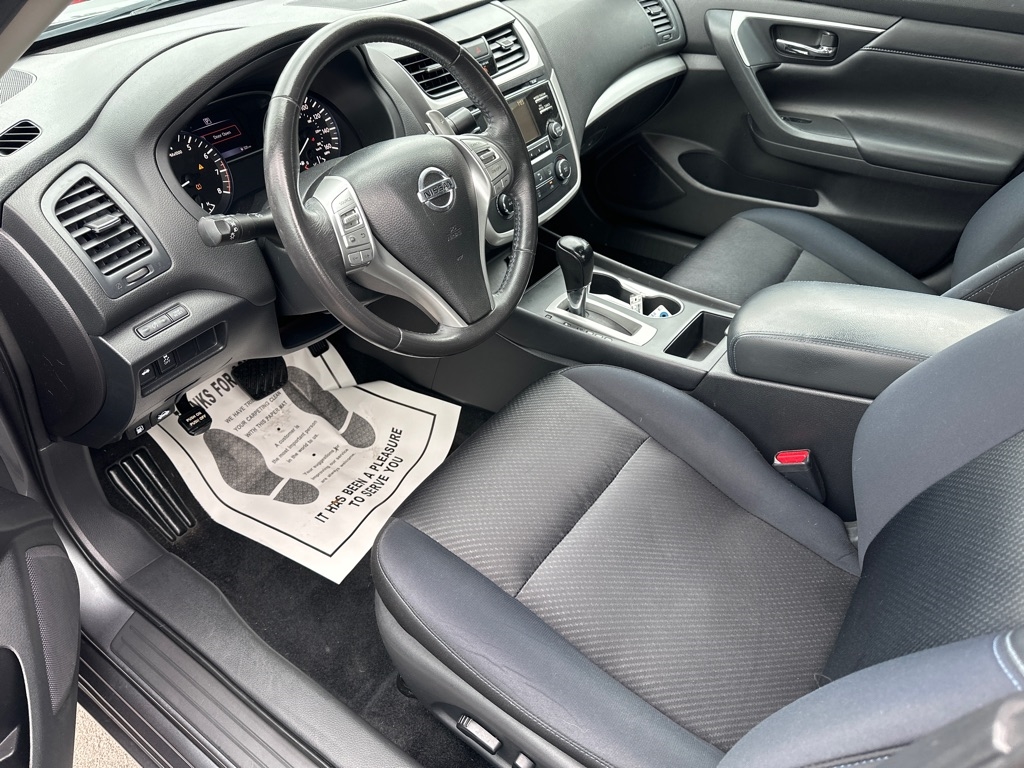 Nissan Altima 2.5 SR Sedan 2017