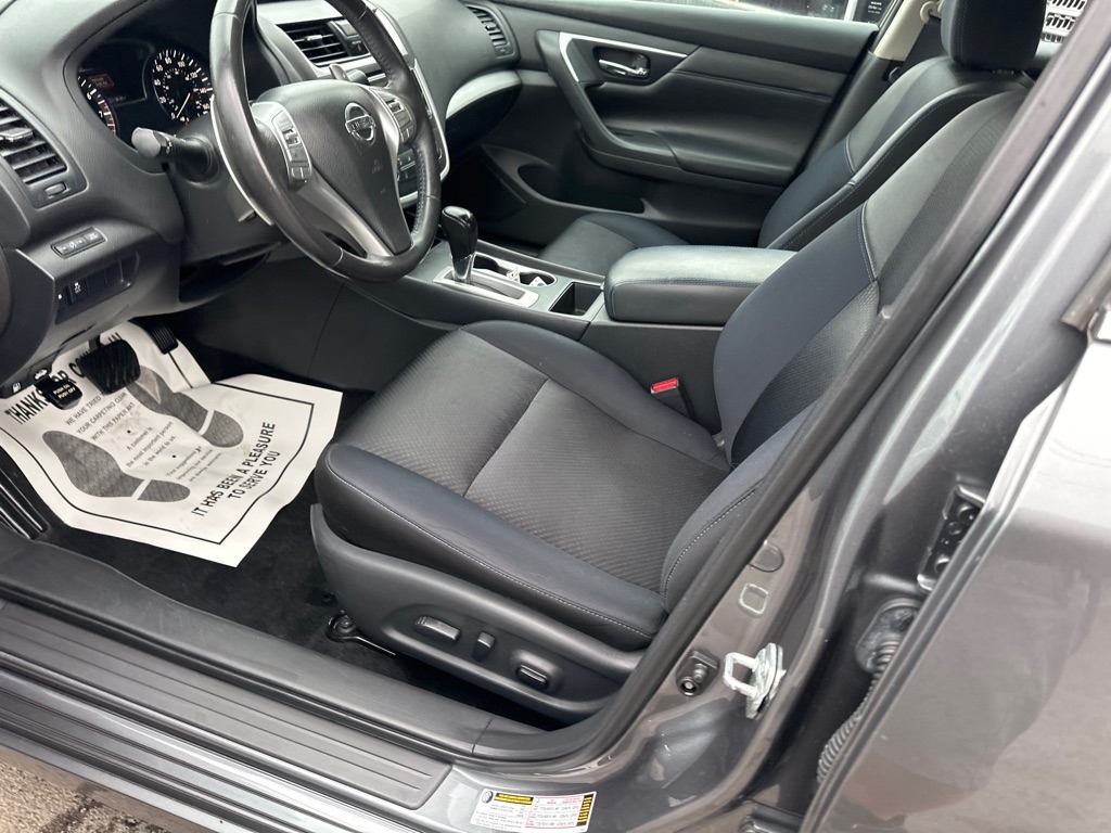 Nissan Altima 2.5 SR Sedan 2017