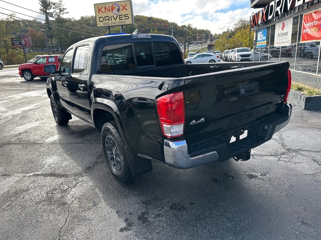 Toyota Tacoma TRD Off Road Double Cab 5' Bed V6 4x4 MT (Natl) 2017
