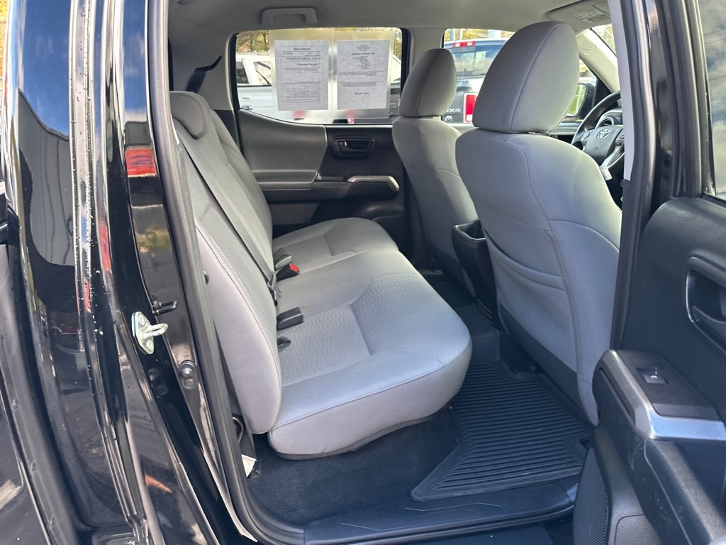 Toyota Tacoma TRD Off Road Double Cab 5' Bed V6 4x4 MT (Natl) 2017