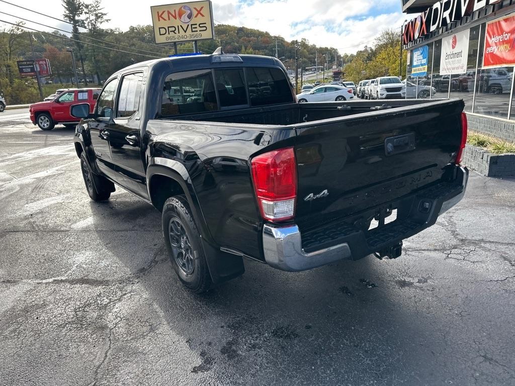 Toyota Tacoma TRD Off Road Double Cab 5' Bed V6 4x4 MT (Natl) 2017