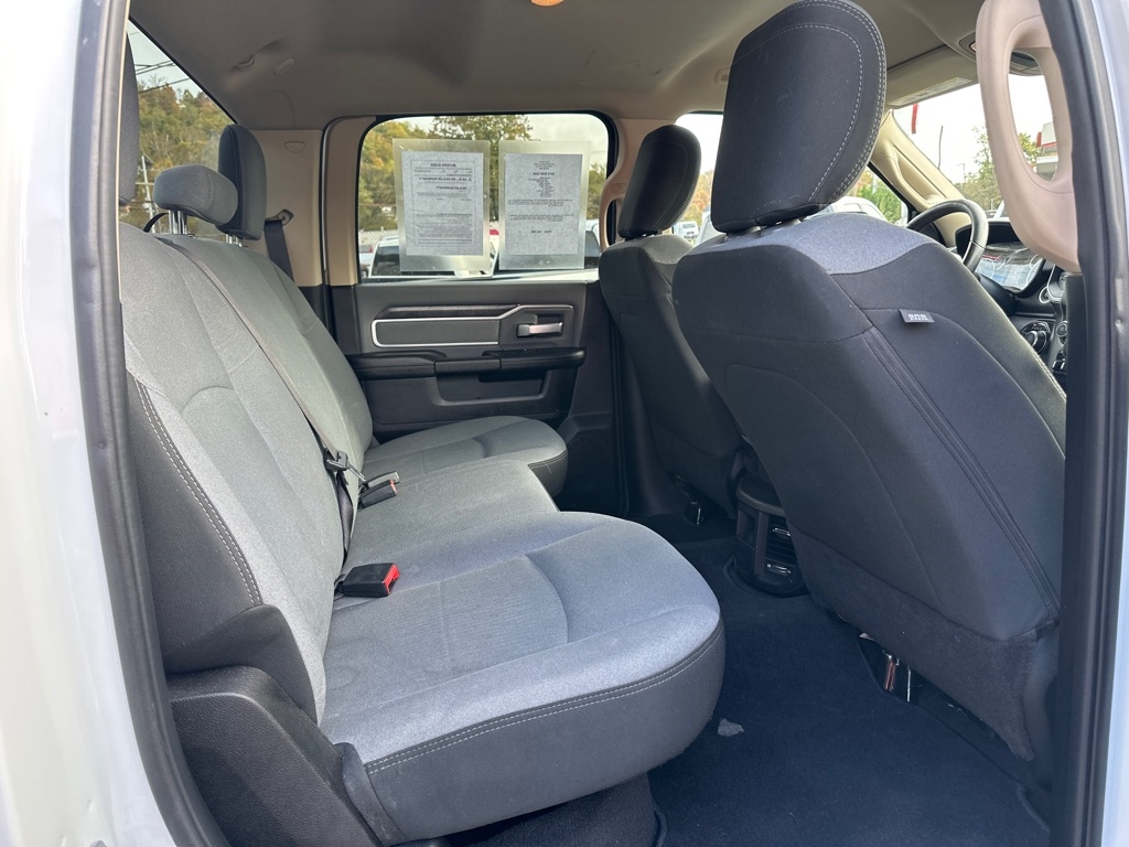 RAM 2500 Big Horn 4x4 Crew Cab 6'4" Box 2019