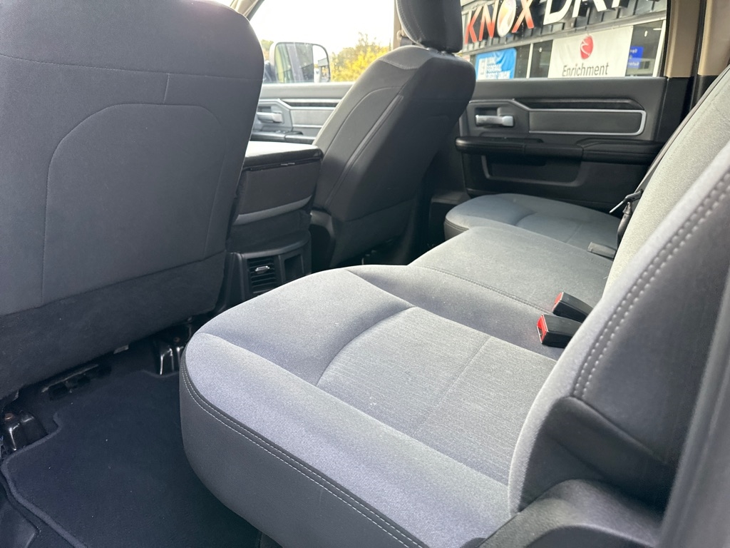 RAM 2500 Big Horn 4x4 Crew Cab 6'4" Box 2019