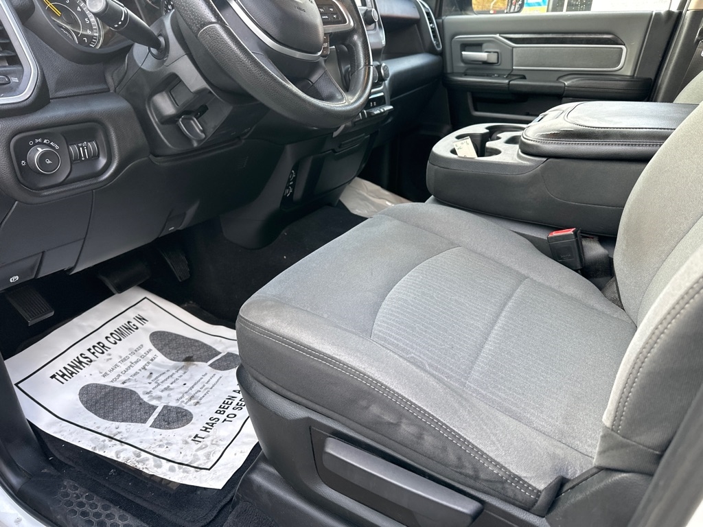 RAM 2500 Big Horn 4x4 Crew Cab 6'4" Box 2019