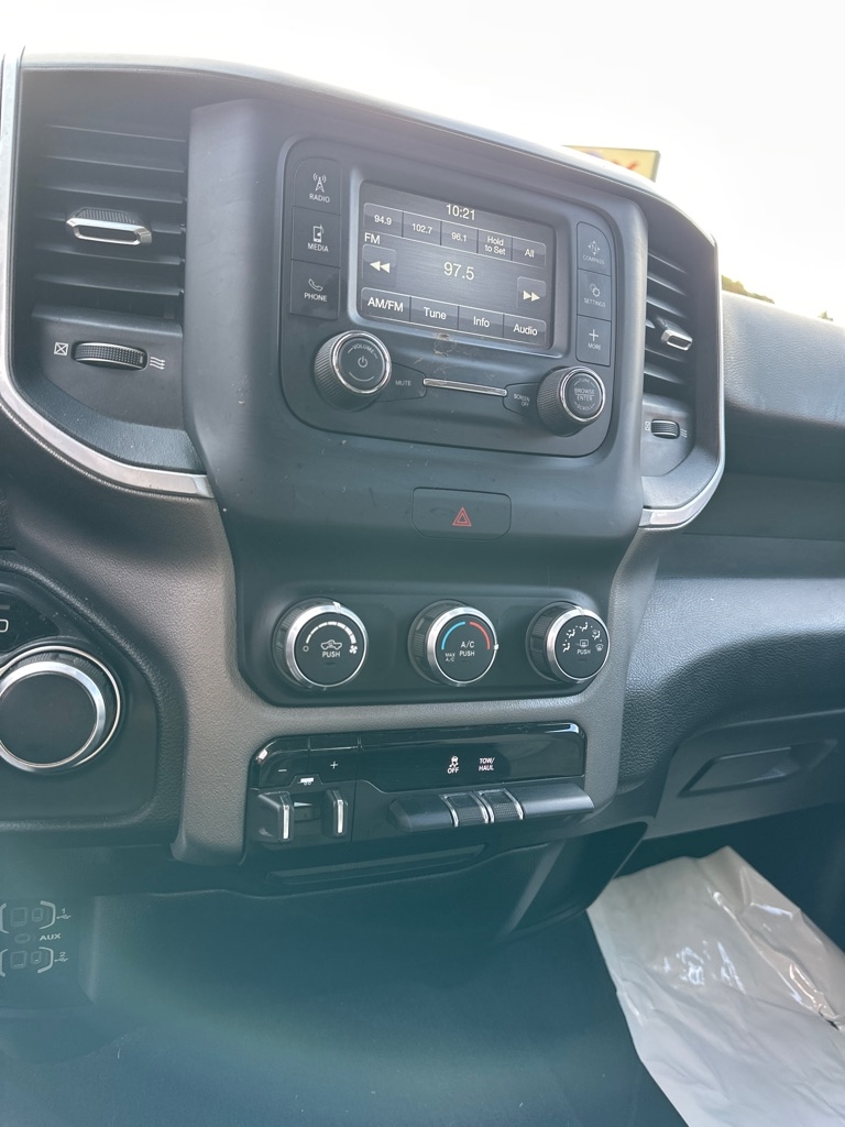 RAM 2500 Big Horn 4x4 Crew Cab 6'4" Box 2019