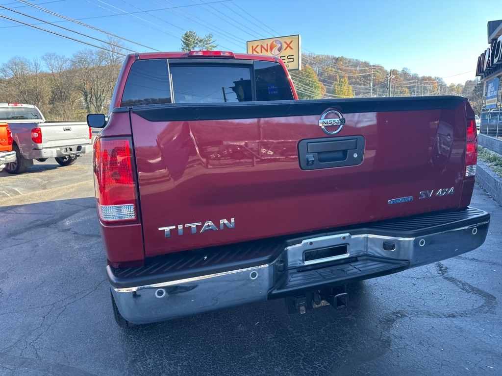 Nissan Titan 4WD Crew Cab SWB SV 2015