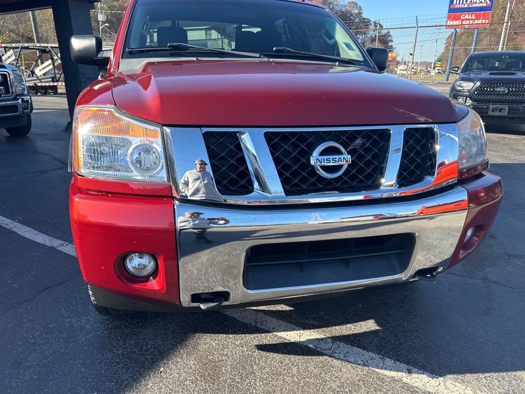 Nissan Titan 4WD Crew Cab SWB SV 2015