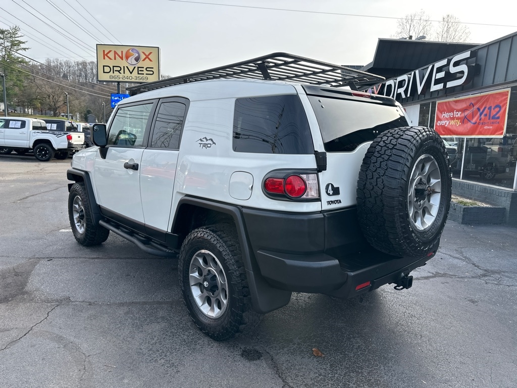 2011 Toyota FJ Cruiser Base photo 2