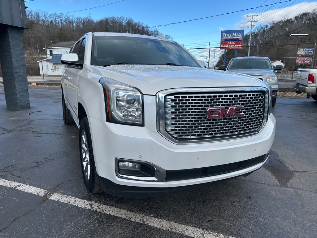 GMC Yukon XL 4WD 4dr Denali 2017