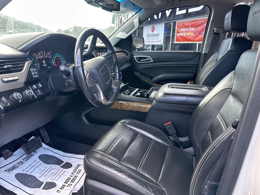 GMC Yukon XL 4WD 4dr Denali 2017