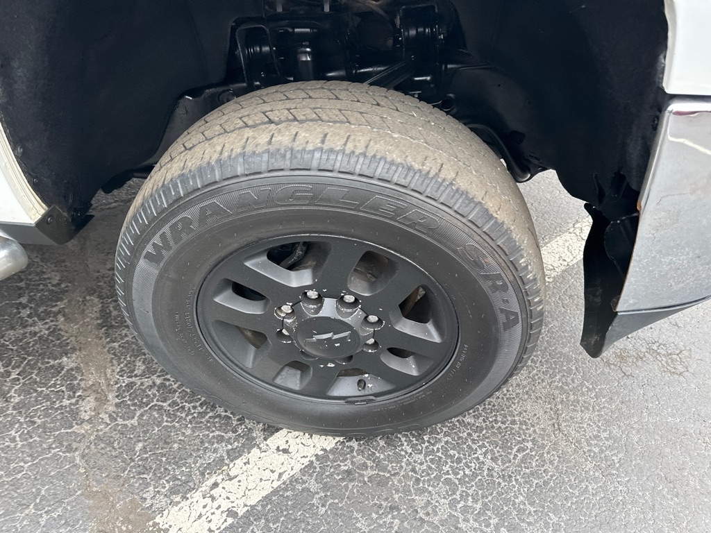 Chevrolet Silverado 2500HD Built After Aug 14 4WD Crew Cab 153.7" Work Truck 2015