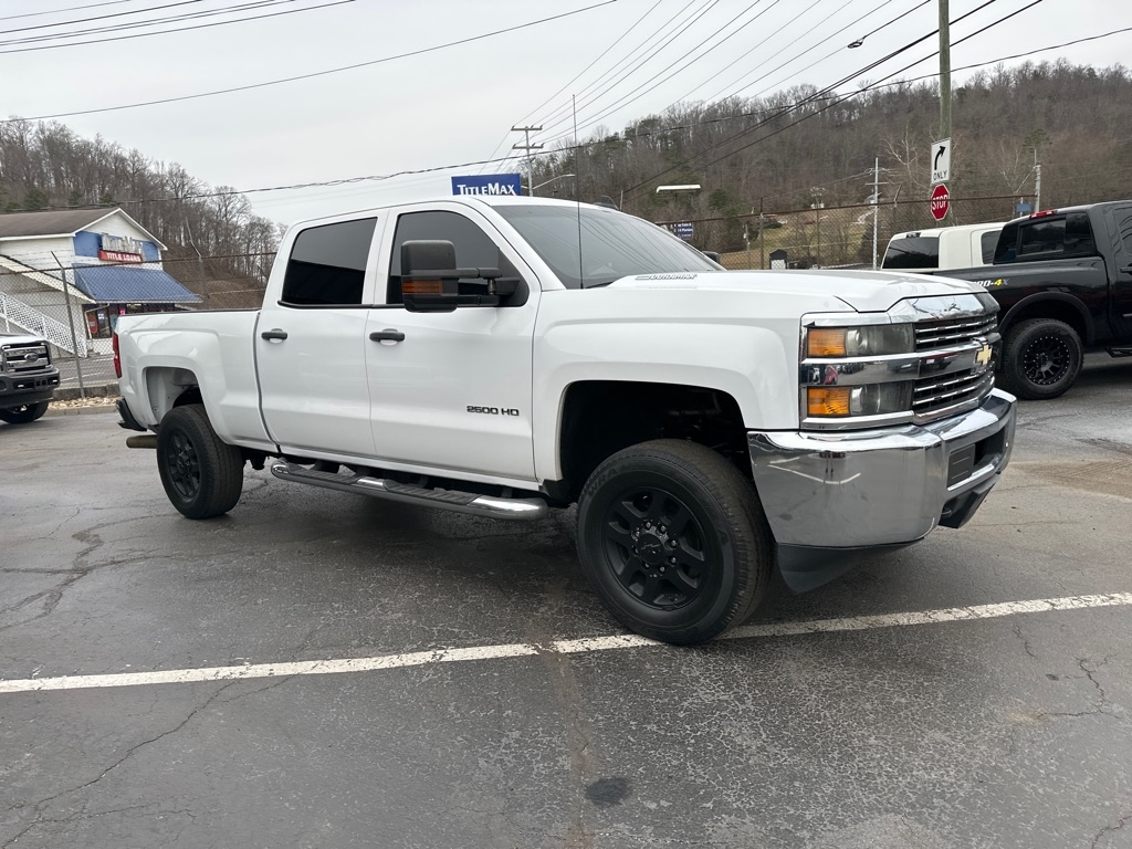 Chevrolet Silverado 2500HD Built After Aug 14 4WD Crew Cab 153.7" Work Truck 2015