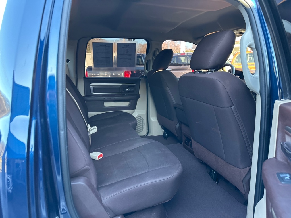 RAM 1500 Classic SLT 4x4 Crew Cab 6'4" Box 2020