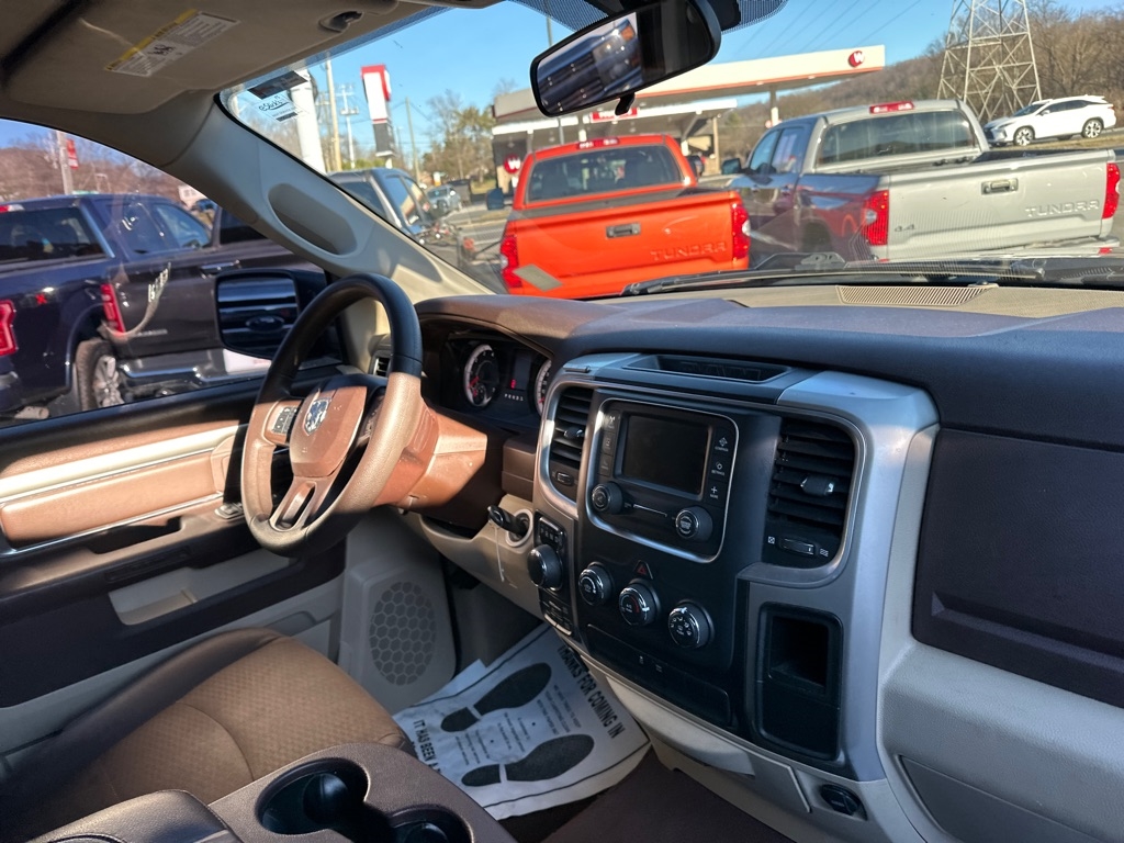 RAM 1500 Classic SLT 4x4 Crew Cab 6'4" Box 2020