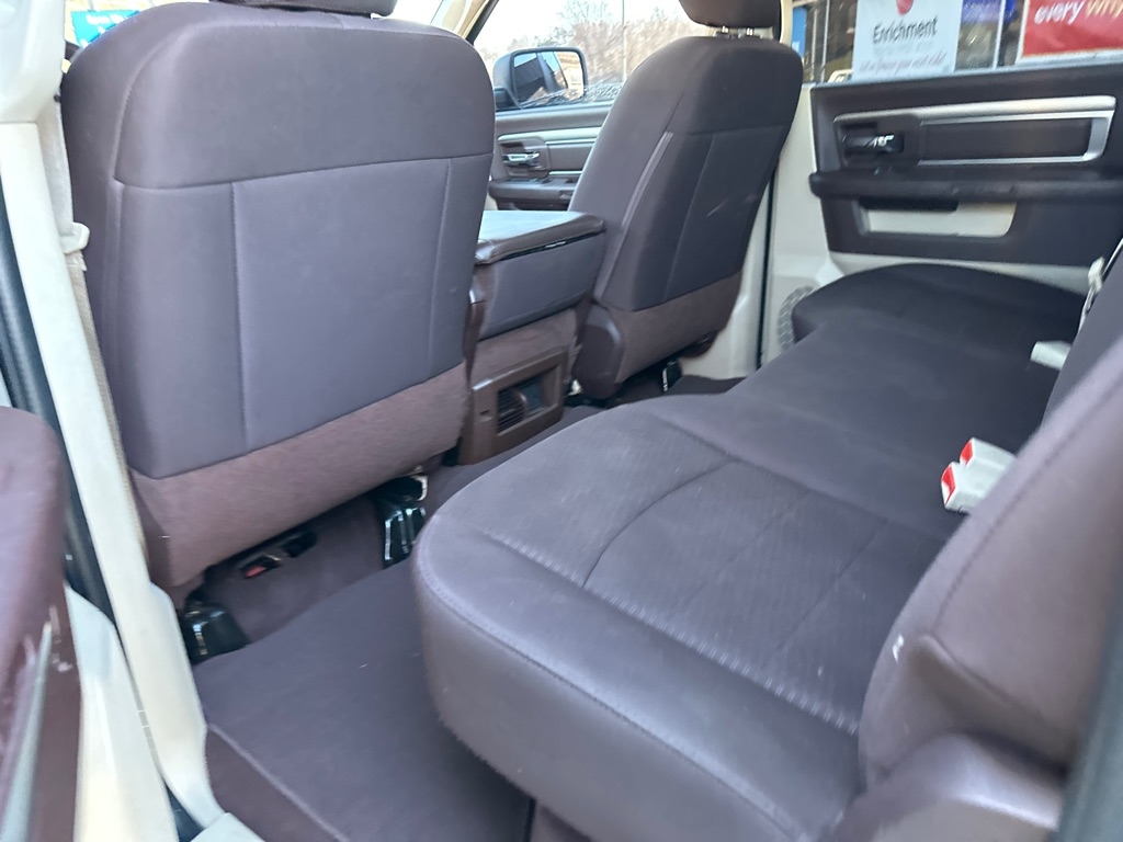 RAM 1500 Classic SLT 4x4 Crew Cab 6'4" Box 2020