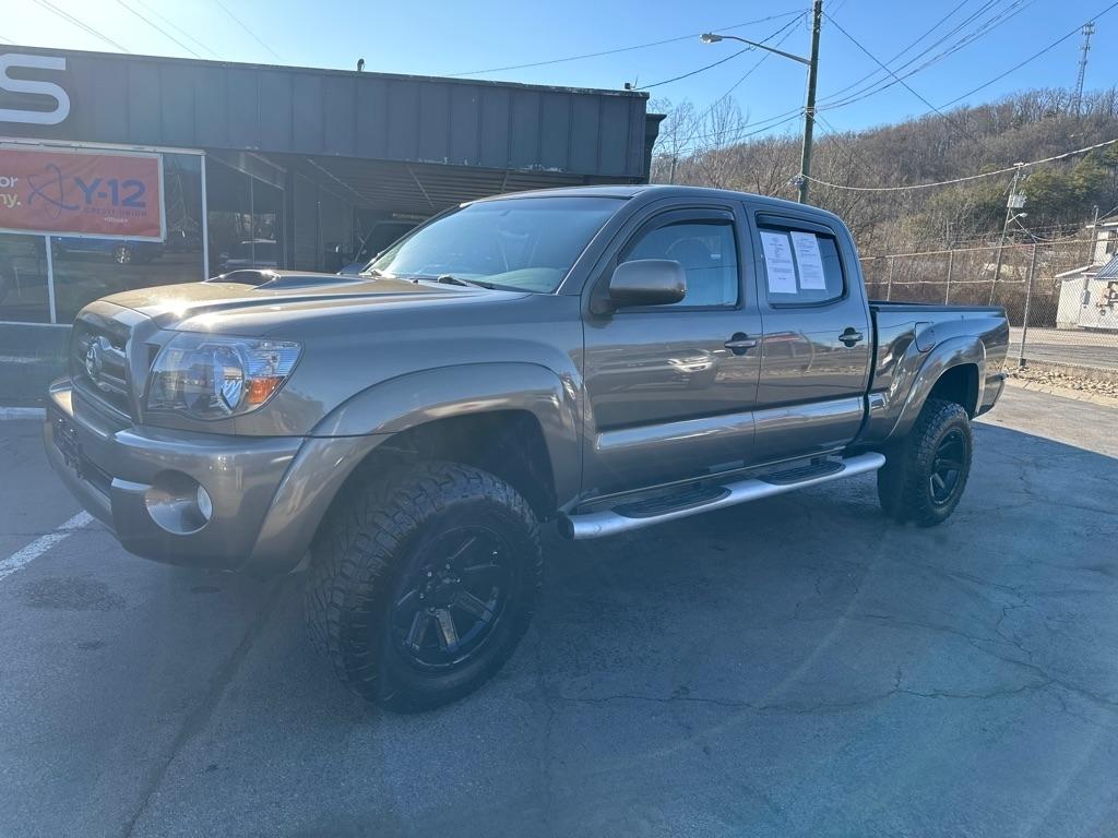 Toyota Tacoma 4WD Double LB V6 AT (Natl) 2010