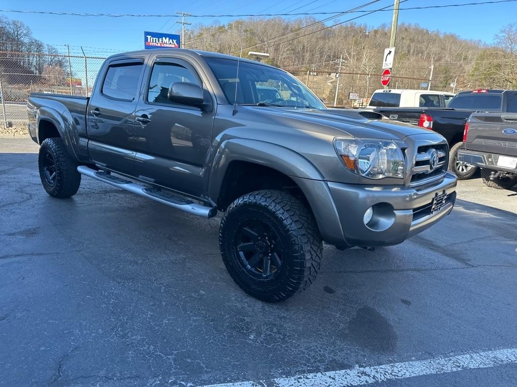 Toyota Tacoma 4WD Double LB V6 AT (Natl) 2010