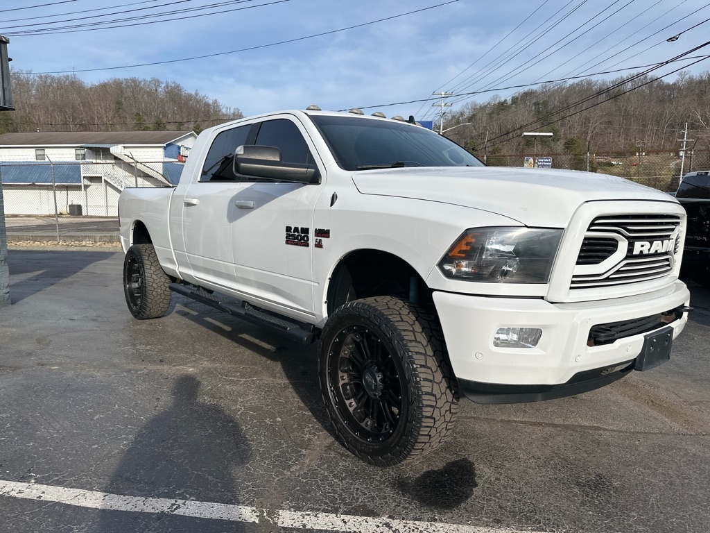 RAM 2500 Big Horn 4x4 Mega Cab 6'4" Box 2018