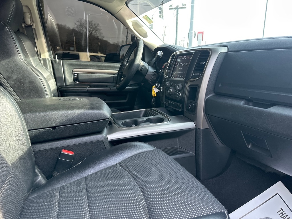 RAM 2500 Big Horn 4x4 Mega Cab 6'4" Box 2018