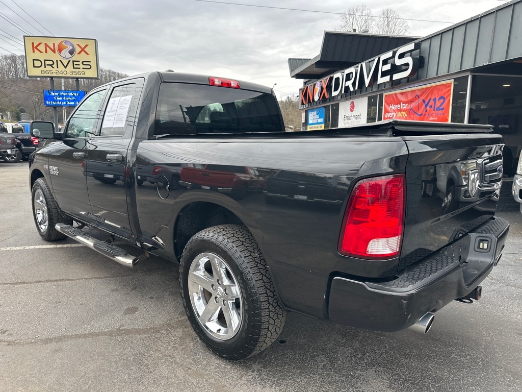 RAM 1500 4WD Quad Cab 140.5" Express 2016
