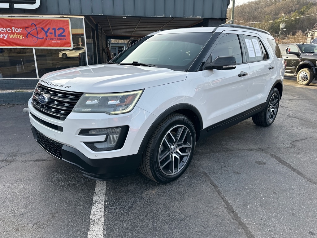 2016 Ford Explorer Sport's photo