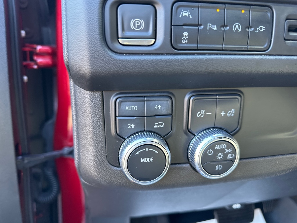 GMC Yukon 4WD 4dr SLT 2021