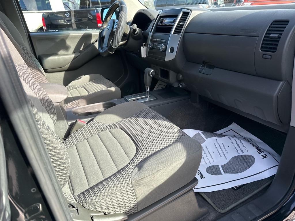 Nissan Frontier 2WD King Cab V6 Auto SE 2010