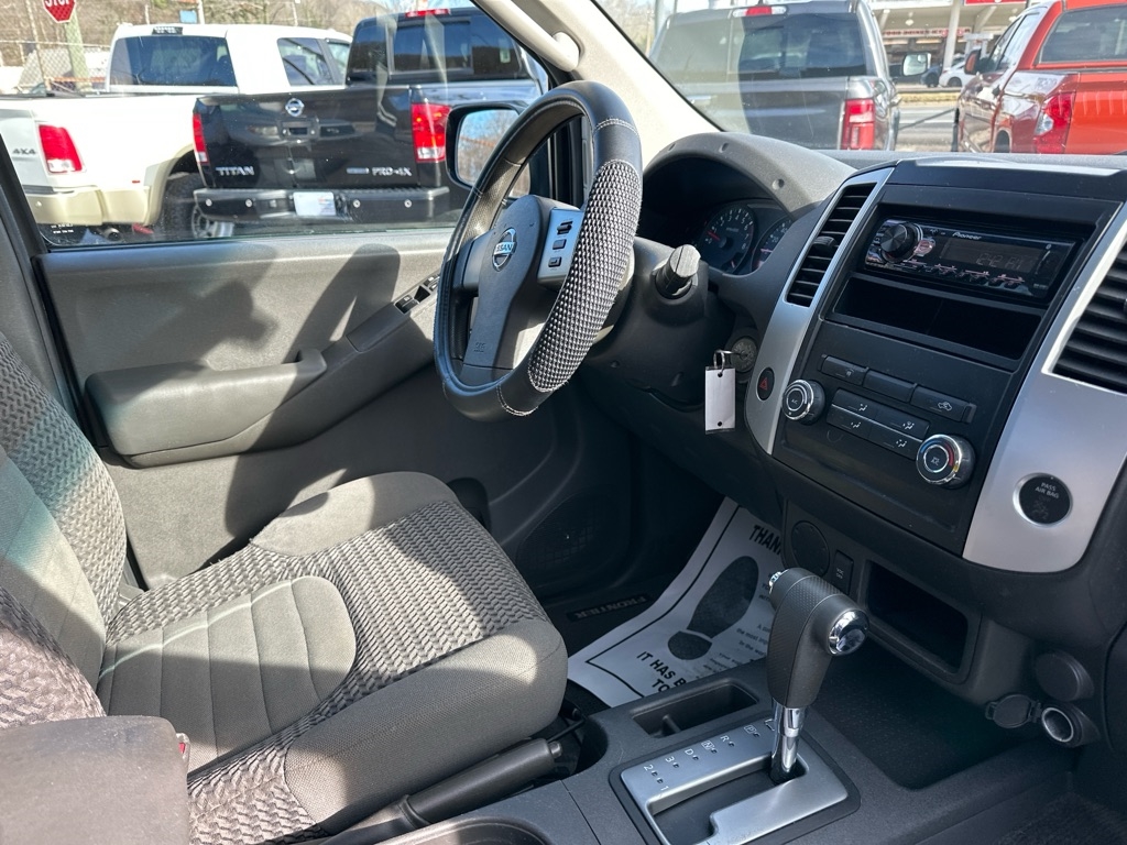 Nissan Frontier 2WD King Cab V6 Auto SE 2010